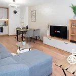 New Modern & Cozy With Free Private Parking And Ev Charging Station Daire Varna