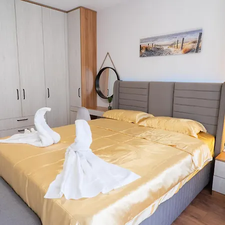 Apartment New Modern & Cozy With Free Private Parking And Ev Charging Station