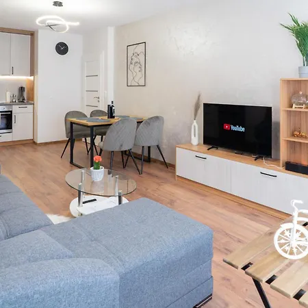 New Modern & Cozy With Free Private Parking And Ev Charging Station Lejlighed Varna