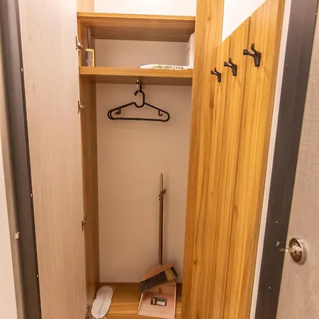 New Modern & Cozy With Free Private Parking And Ev Charging Station * Várna