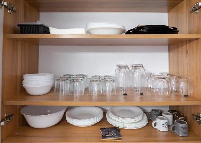 New Modern & Cozy With Free Private Parking And Ev Charging Station Apartament Warna