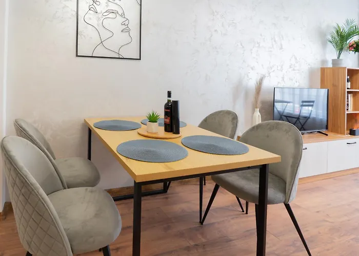 New Modern & Cozy With Free Private Parking And Ev Charging Station