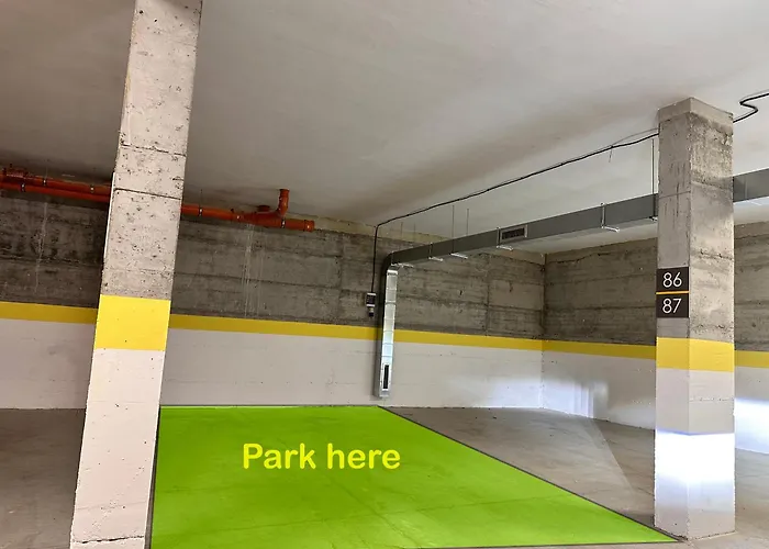 Apartament New Modern & Cozy With Free Private Parking And Ev Charging Station *